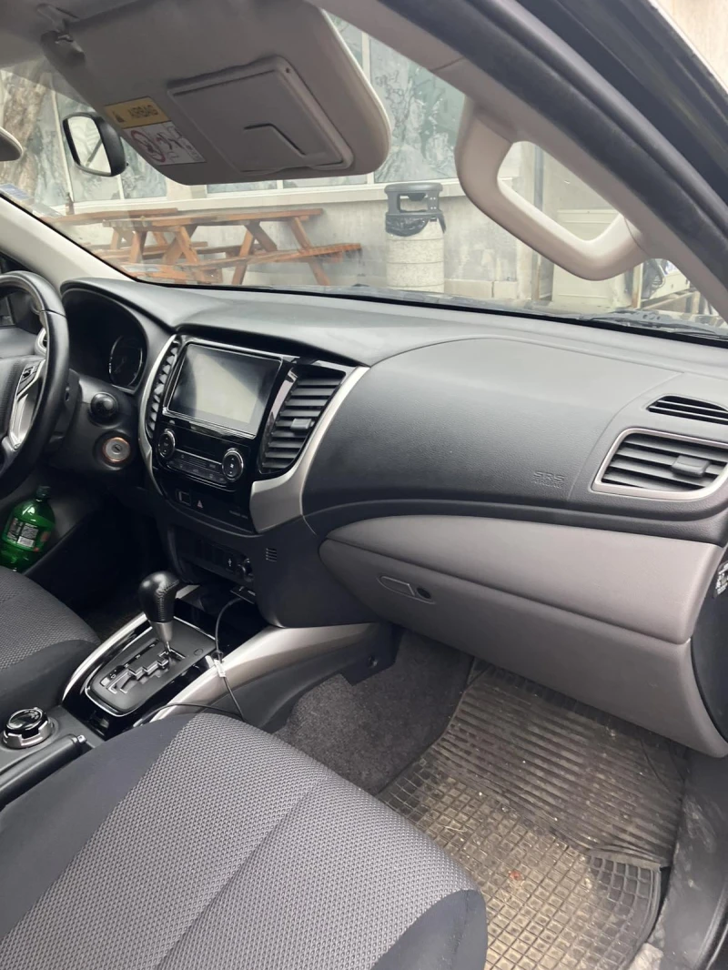 Mitsubishi L200, снимка 5 - Автомобили и джипове - 52261957