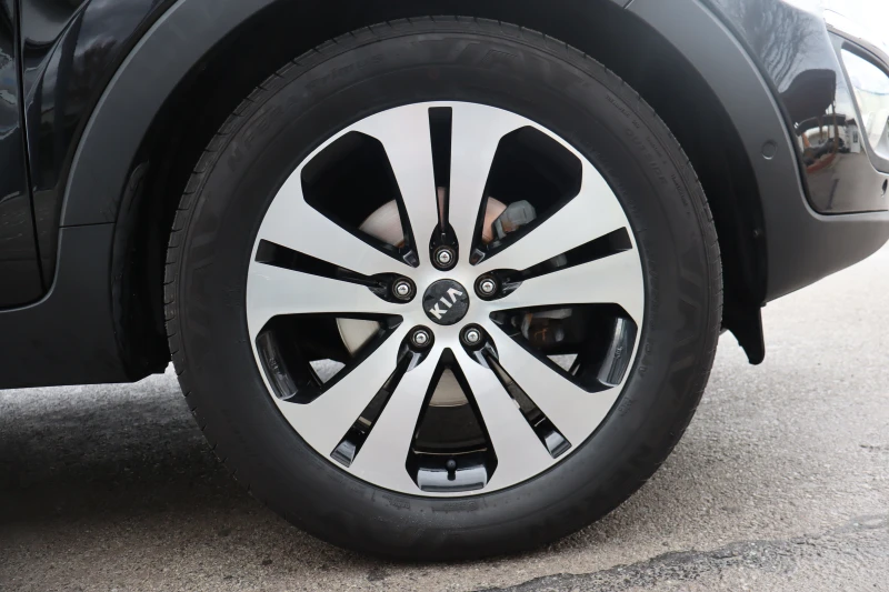 Kia Sportage 2.0CRDI* TOP* 4X4* , снимка 3 - Автомобили и джипове - 52490900