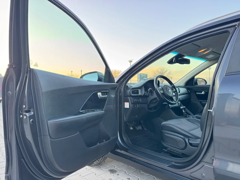 Kia Niro 1.6 HYBRID FULL, снимка 9 - Автомобили и джипове - 52869707