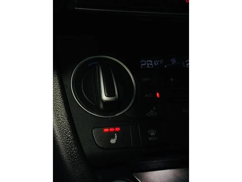 Audi Q3 * S-Line* * HeadUp* * АвтоКредит* (ЦЕНА ДО БГ) - 28999 лв. - 70972402 | Car24.bg