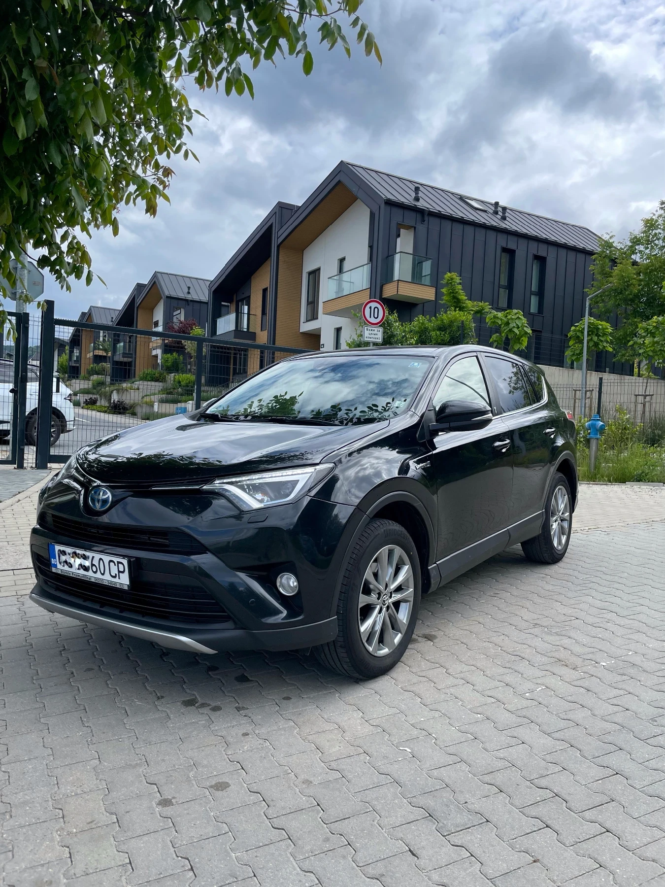 Toyota Rav4  2.5 Hybrid   Гаранционна, Всички Екстри,  - изображение 2