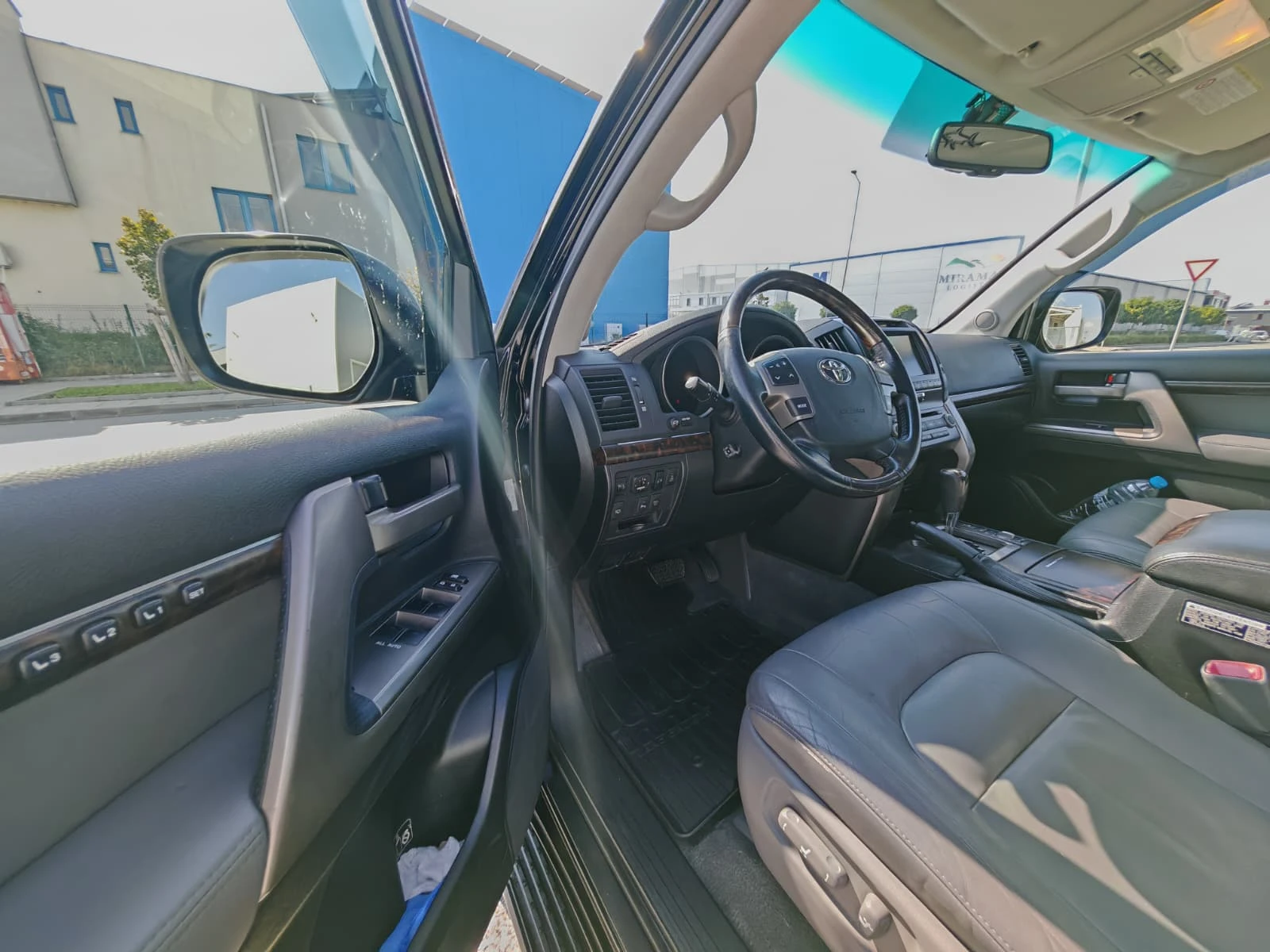 Toyota Land cruiser 200 4.5-V8 Keyless Go - изображение 8