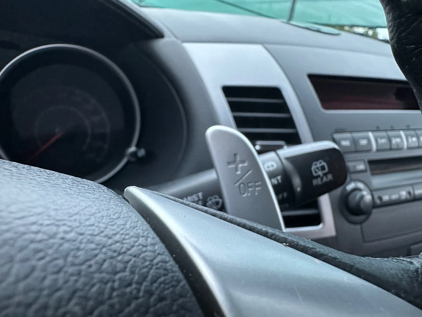 Mitsubishi Outlander Facelift 2.2DID Автомат 7 местен, снимка 11 - Автомобили и джипове - 54479347