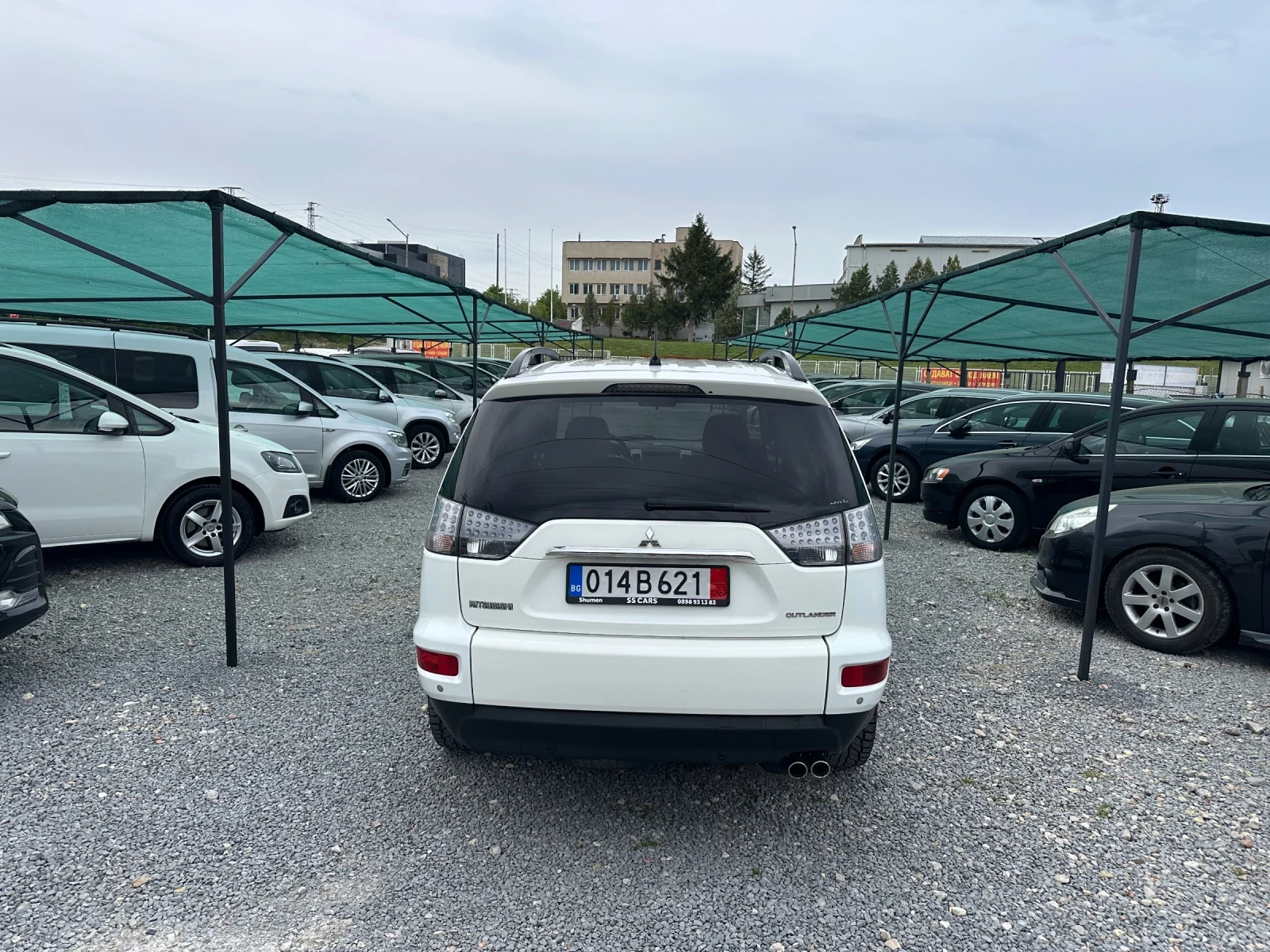 Mitsubishi Outlander Facelift 2.2DID Автомат 7 местен, снимка 4 - Автомобили и джипове - 54479347
