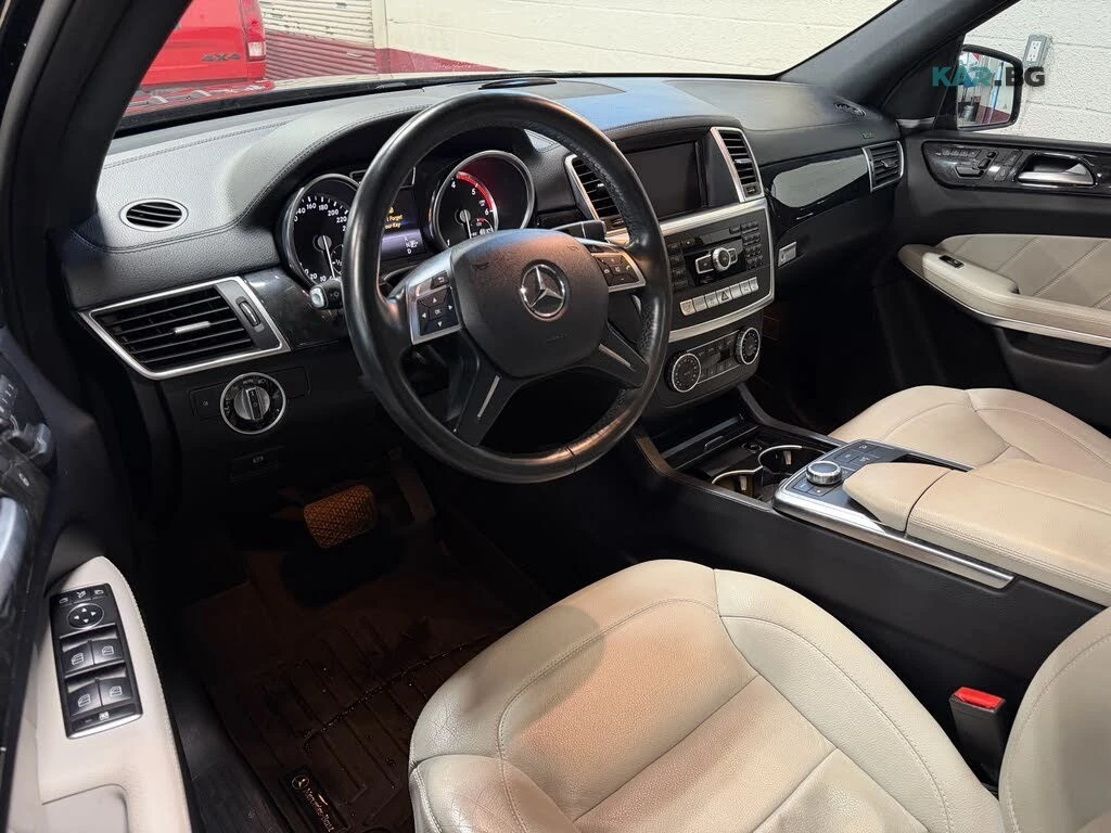 Mercedes-Benz GL * Harmon Kardon* HeadUp *  AвтоКредит * ЦЕНА ДО БГ, снимка 6 - Автомобили и джипове - 54584426