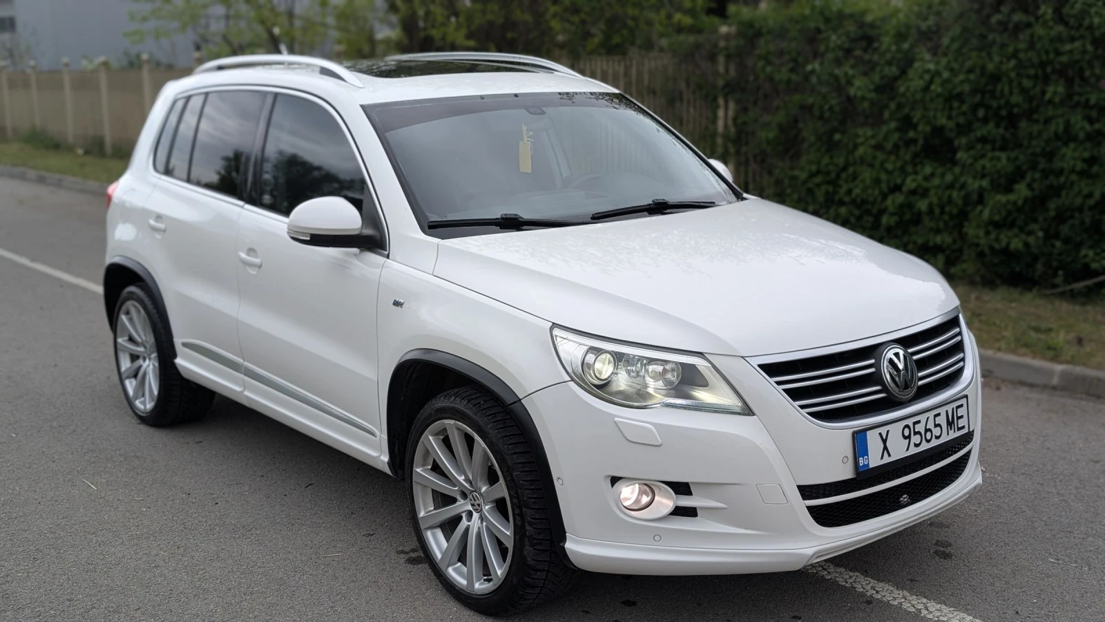 VW Tiguan R-LINE, снимка 3 - Автомобили и джипове - 54608887
