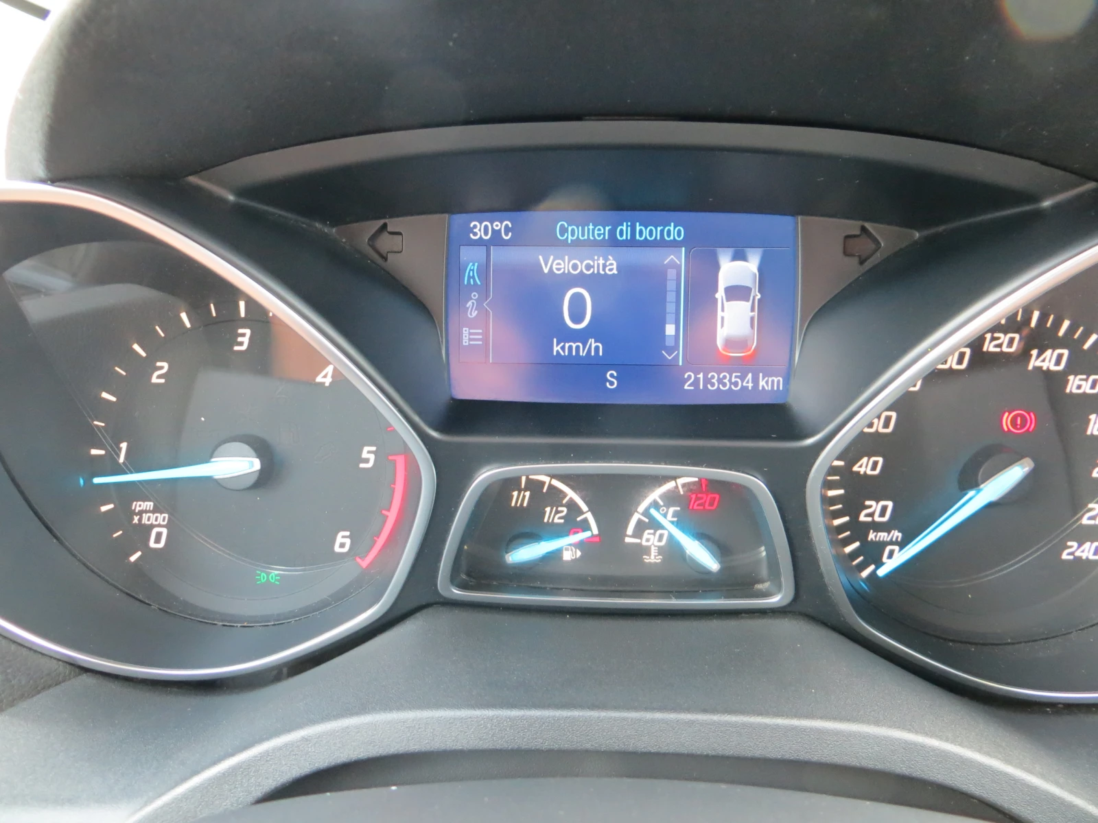 Ford Kuga 2.0TDCI-Titanium-Камера-Сервизна история!!, снимка 10 - Автомобили и джипове - 55686368