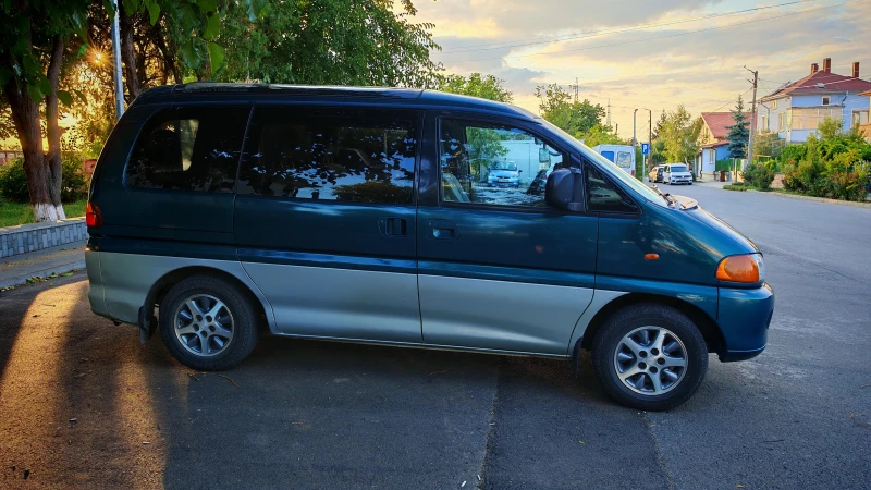 Mitsubishi Spacegear, снимка 2 - Бусове и автобуси - 52361905