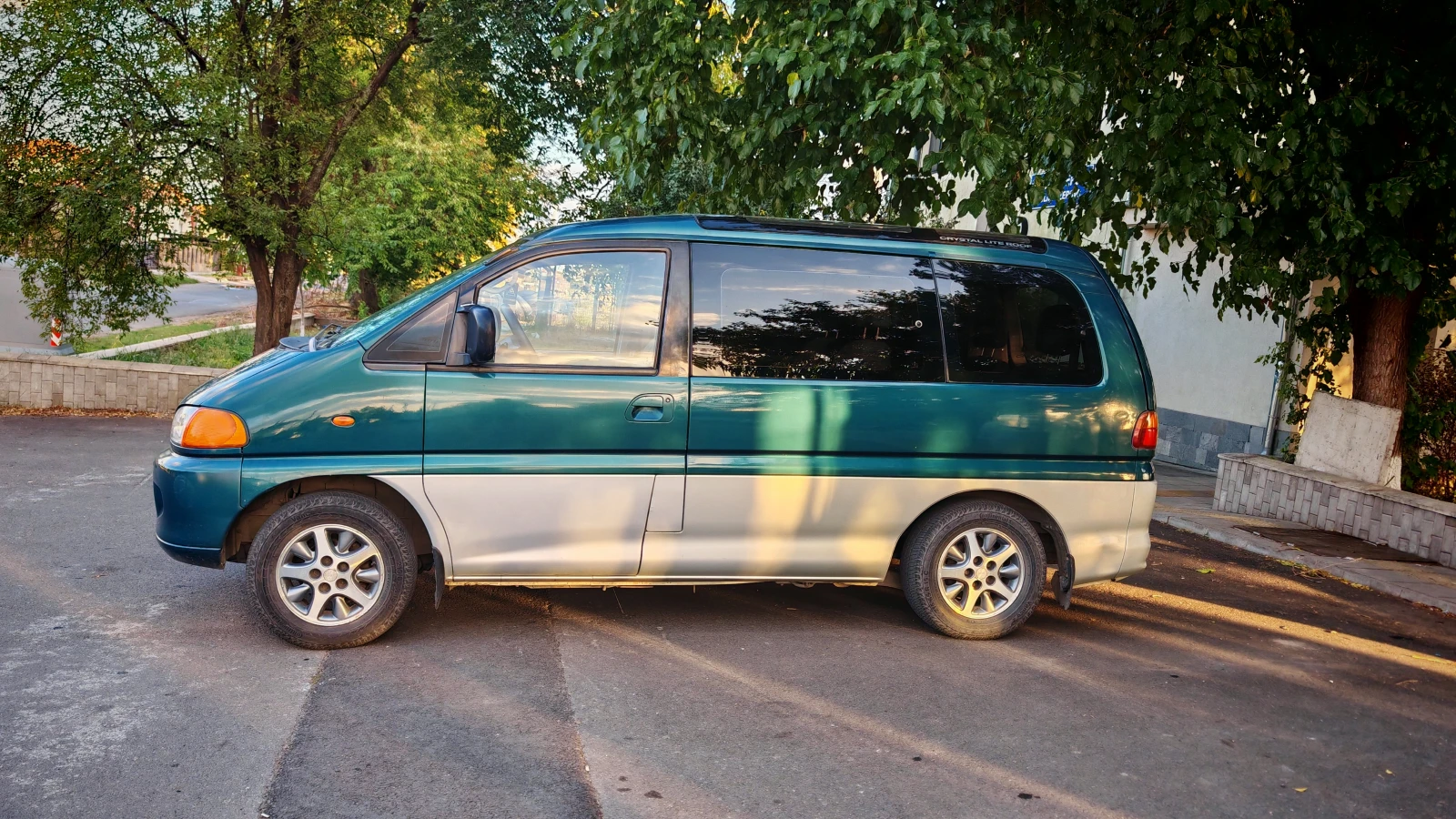 Mitsubishi Spacegear  - изображение 5