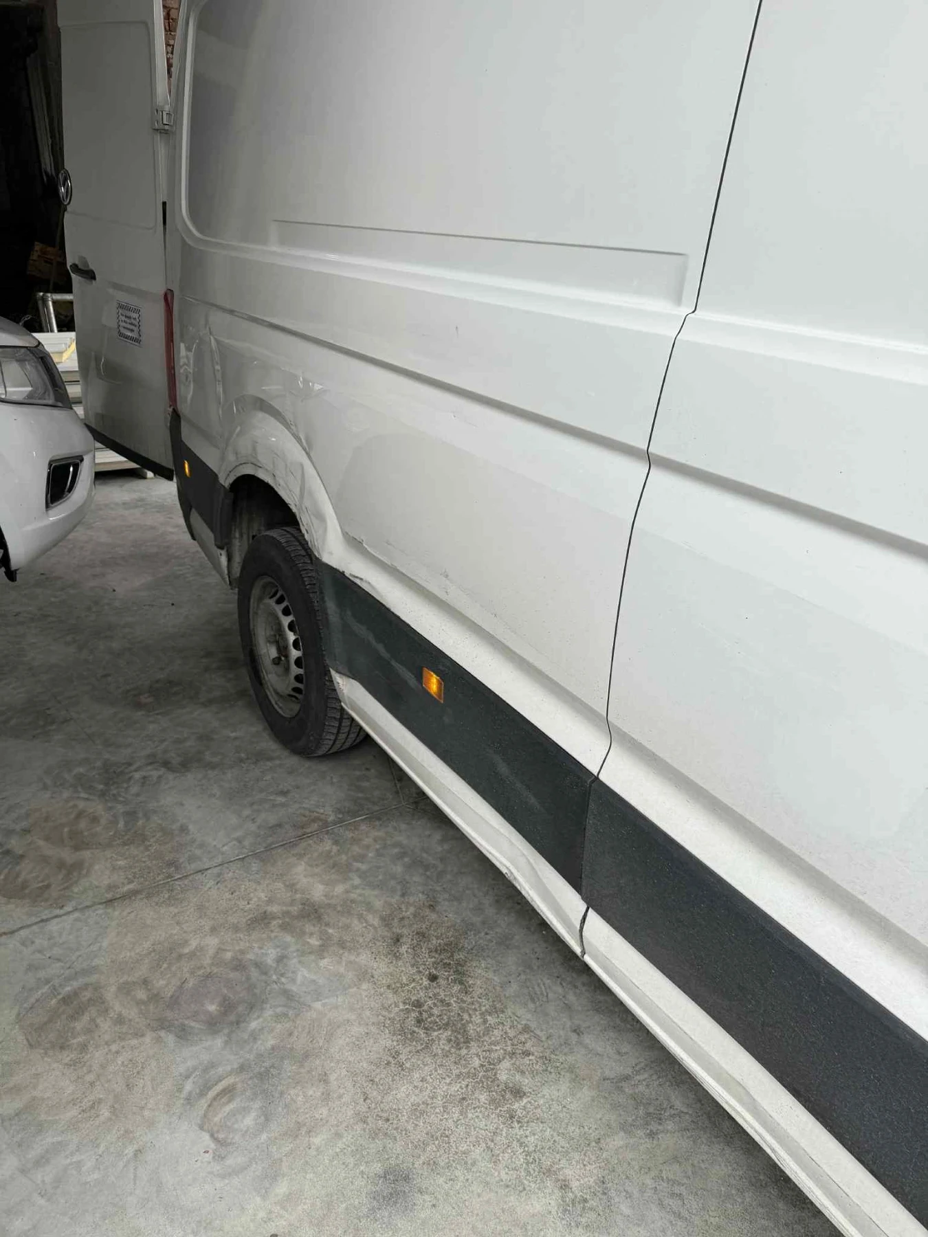 VW Crafter, снимка 11 - Бусове и автобуси - 55449066