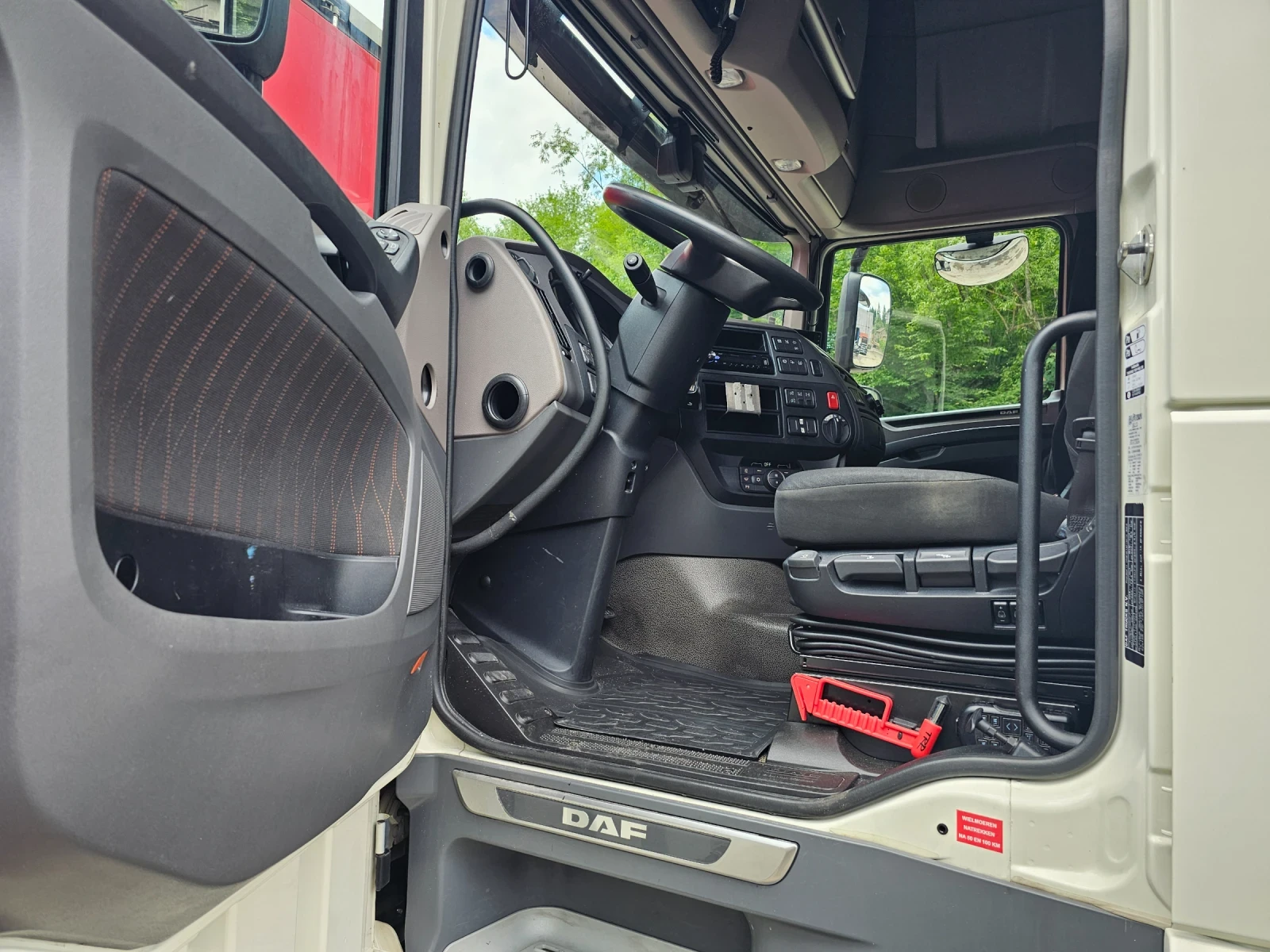 Daf XF 450 - изображение 6