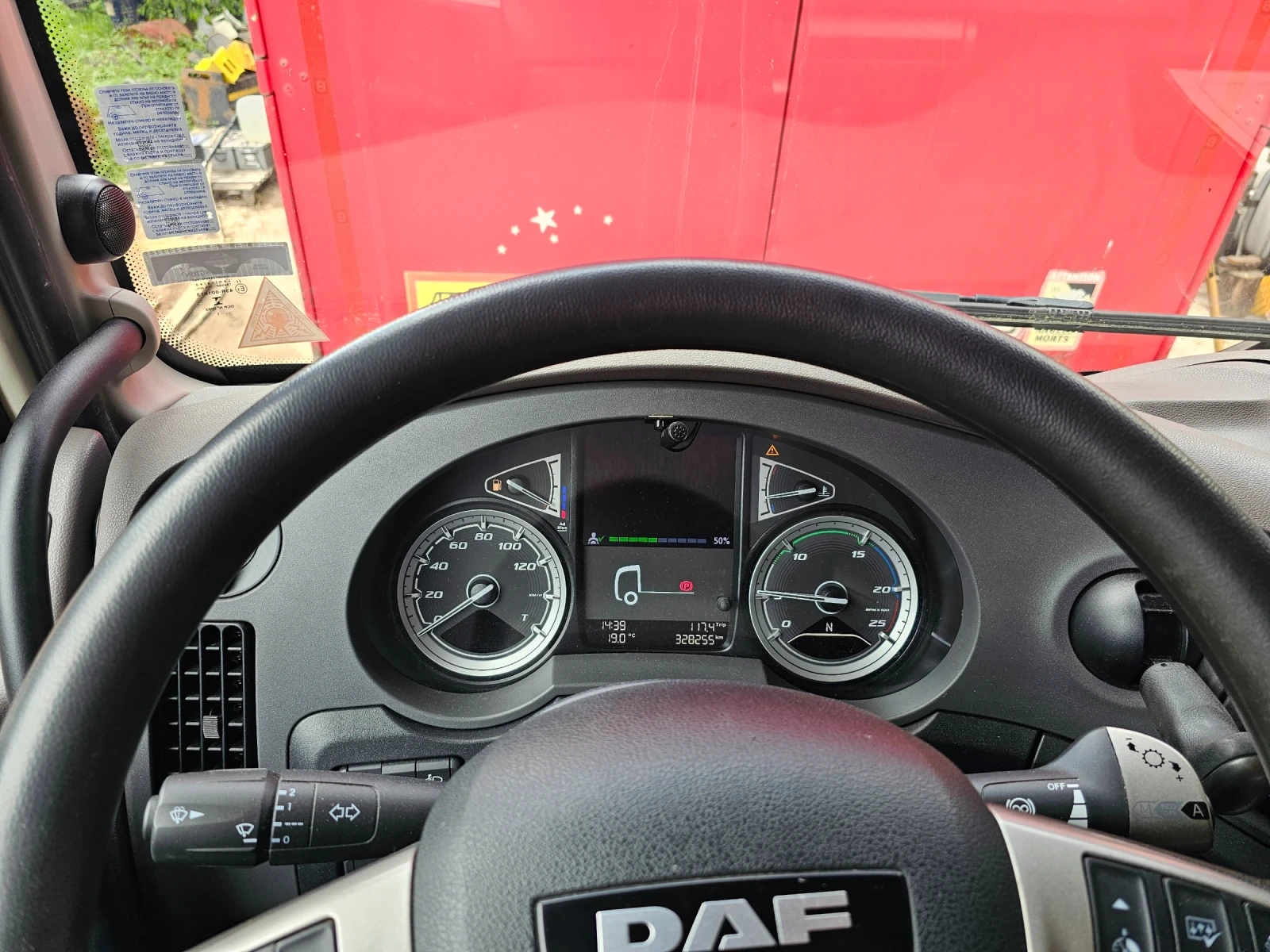 Daf XF 450 - изображение 8