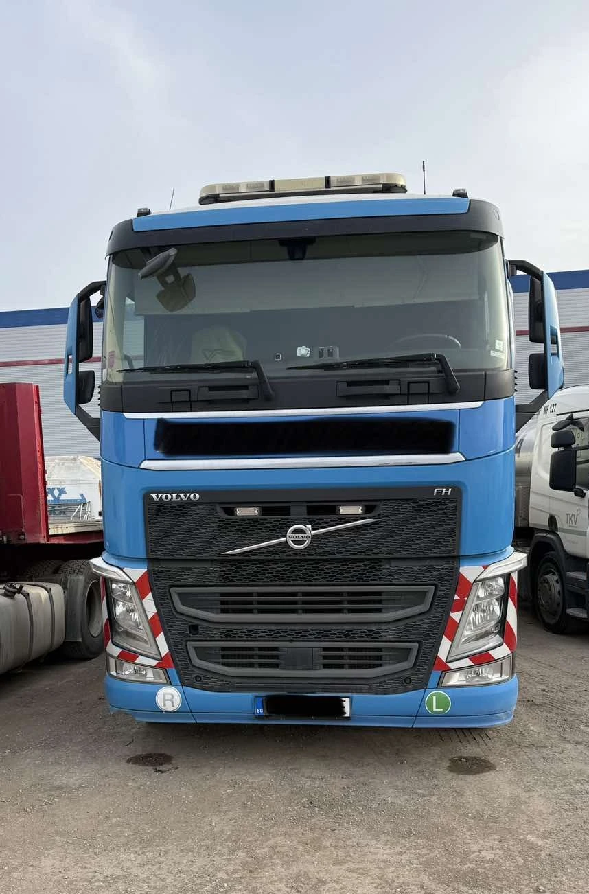 Volvo Fh ПРОДАВА СЕ ЦЯЛАТА КОМПОЗИЦИЯ, снимка 2 - Камиони - 53901664