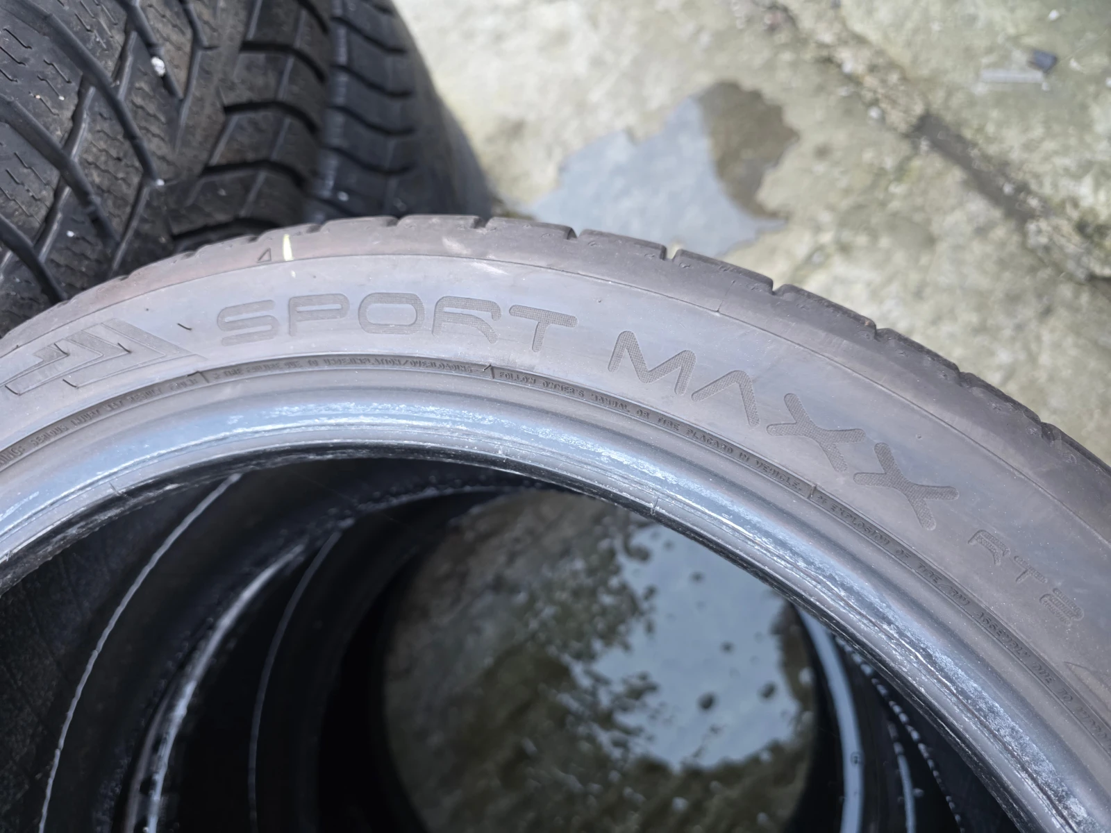 Гуми Летни 215/40R18, снимка 9 - Гуми и джанти - 53768757