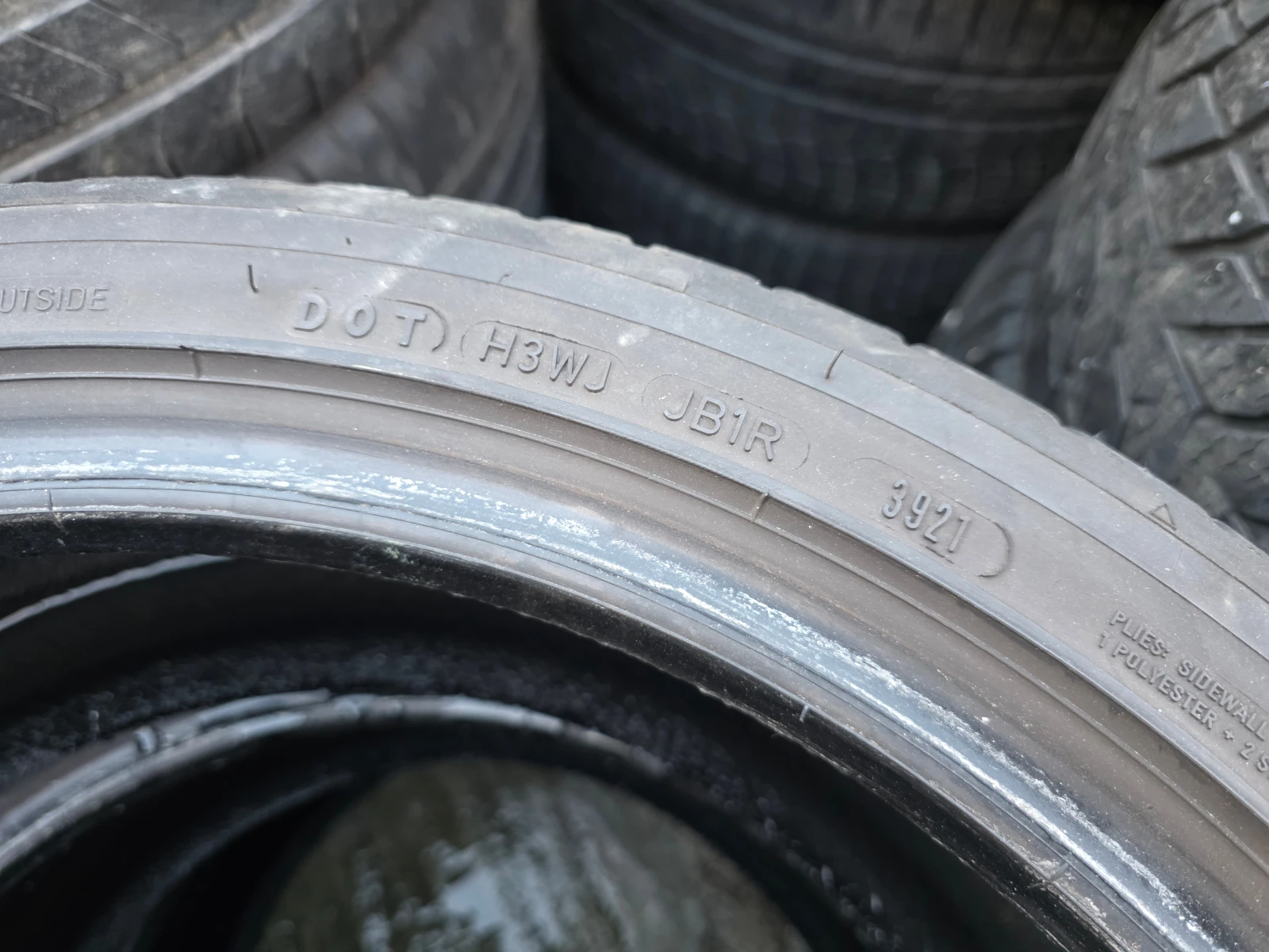 Гуми Летни 215/40R18, снимка 6 - Гуми и джанти - 53768757