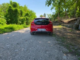 Volvo V40 R-Design, снимка 8