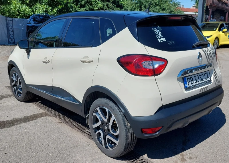 Renault Captur, снимка 3 - Автомобили и джипове - 48096477