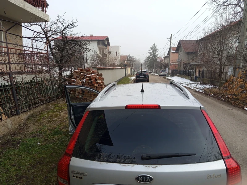 Kia Ceed, снимка 3 - Автомобили и джипове - 48909632