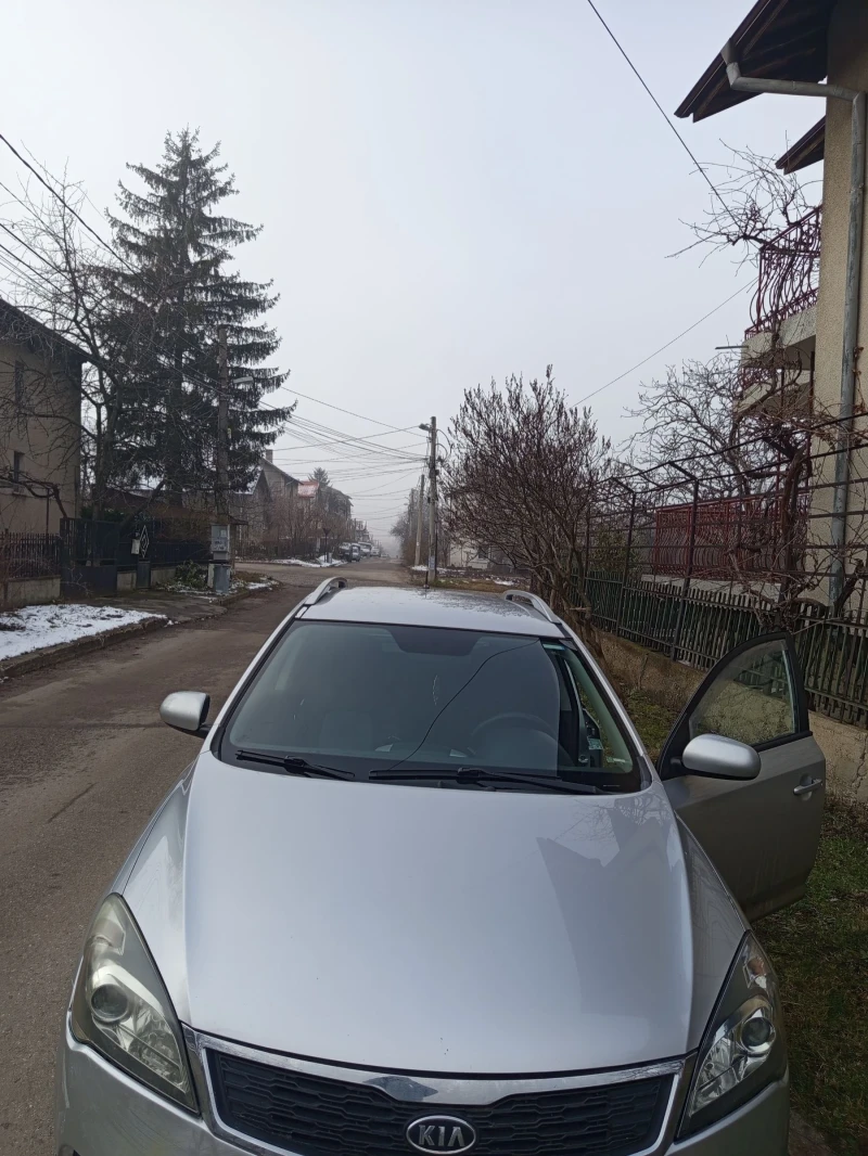 Kia Ceed, снимка 4 - Автомобили и джипове - 48909632