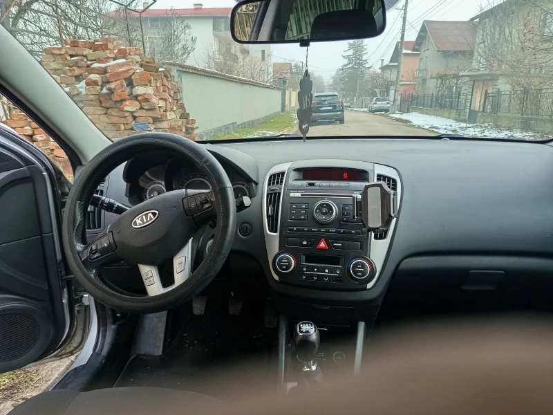 Kia Ceed, снимка 2 - Автомобили и джипове - 48909632