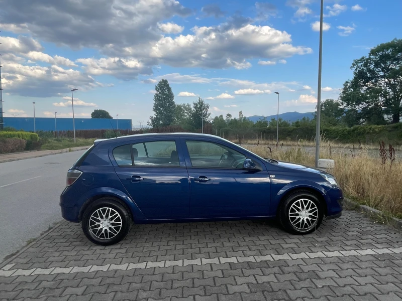 Opel Astra, снимка 2 - Автомобили и джипове - 52698887