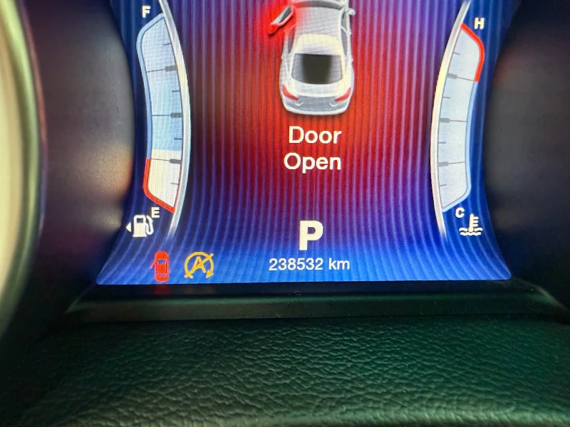 Maserati Ghibli 3.0D 250к.с  Топ състояние , снимка 17 - Автомобили и джипове - 51524232