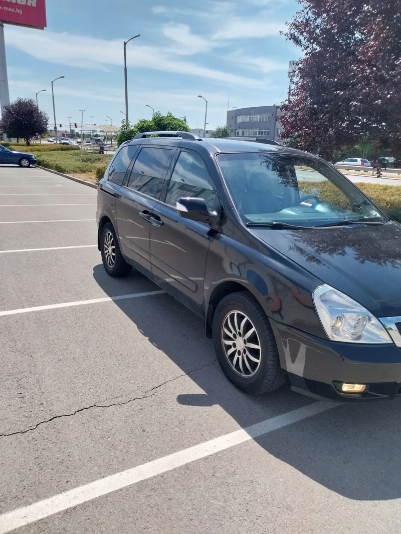 Kia Carnival, снимка 4 - Автомобили и джипове - 51836917