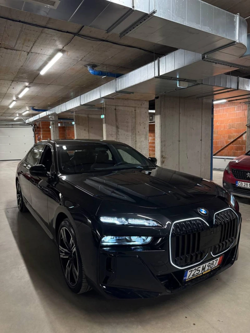 BMW 760 xDrive, ЧИСТ БЕНЗИН! ЛИЗИНГ!, снимка 2 - Автомобили и джипове - 53033519