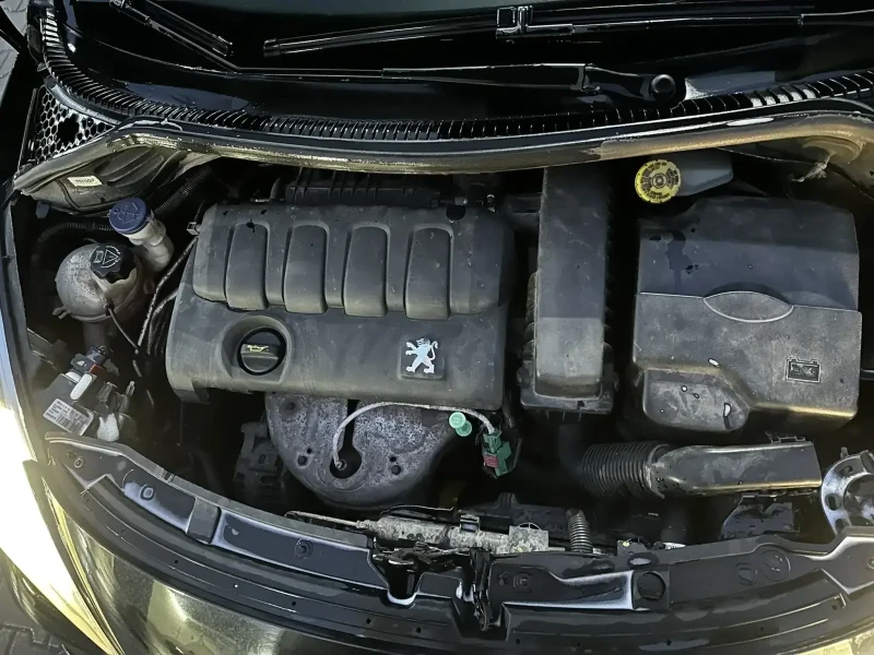 Peugeot 207 1.4i Панорама, снимка 15 - Автомобили и джипове - 53328517