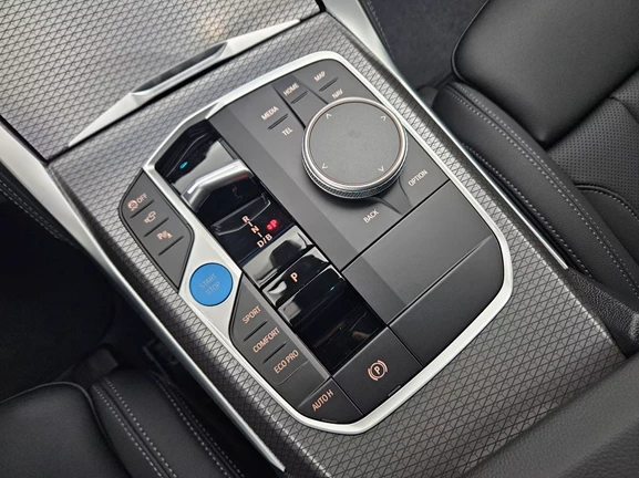 BMW i4 eDrive 35 Gran Coupe = NEW = Гаранция - изображение 10