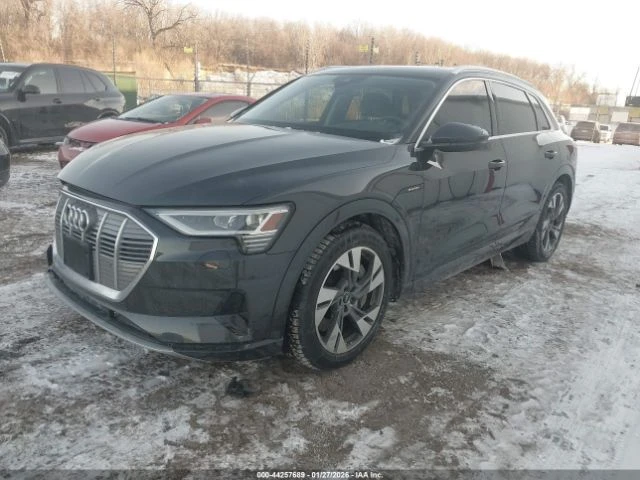 Audi E-Tron Premium Quattro | Цена до България, снимка 2 - Автомобили и джипове - 53838231