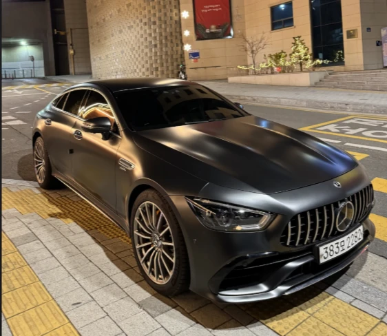 Mercedes-Benz GT