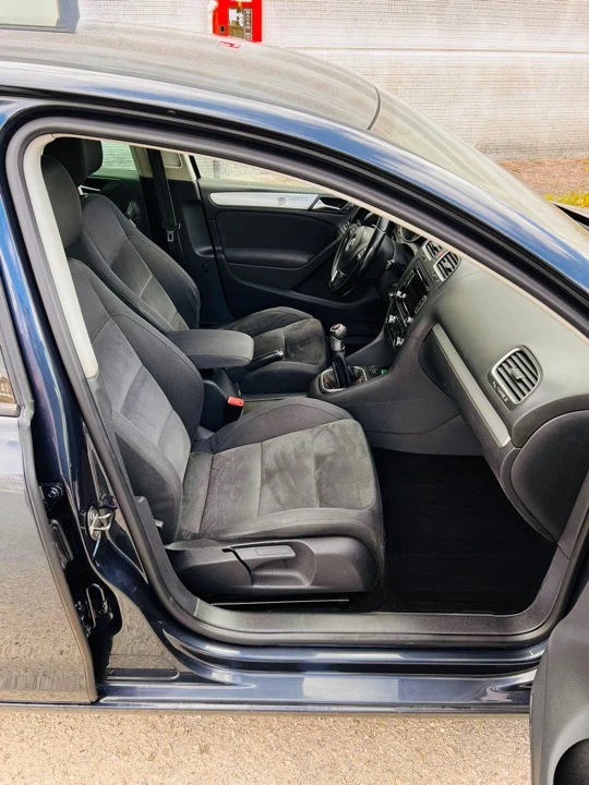 VW Golf 1.4 TSI, снимка 8 - Автомобили и джипове - 55050438