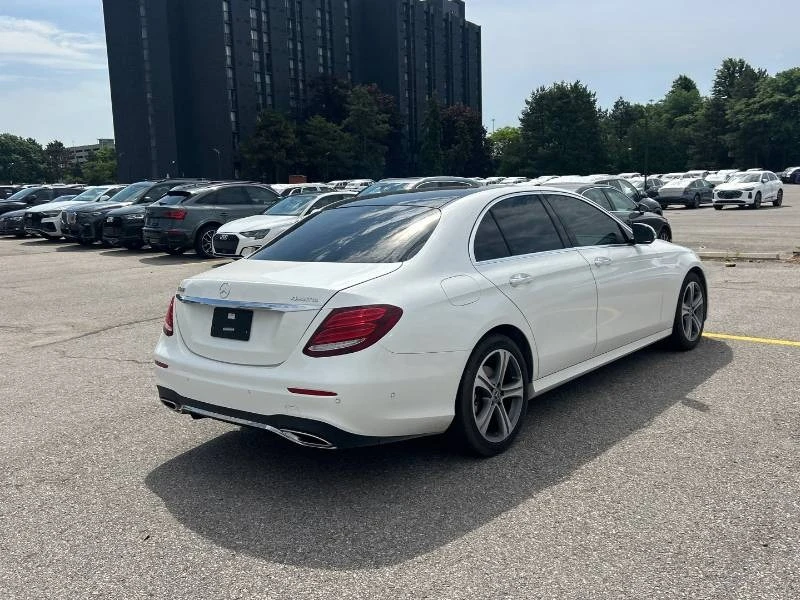 Mercedes-Benz E 300 * 4MATIC * 2 КЛЮЧА * 360 * BURMESTER, снимка 6 - Автомобили и джипове - 55154250