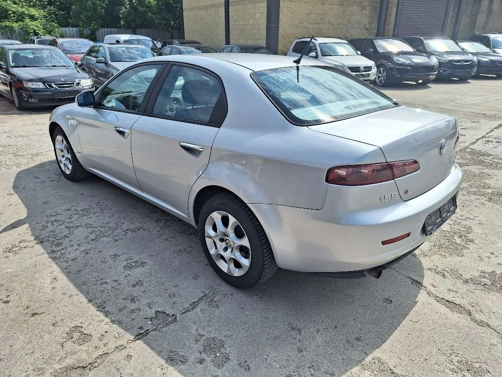 Alfa Romeo 159 1, 9 JTDM  - изображение 7