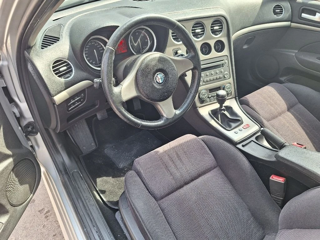 Alfa Romeo 159 1, 9 JTDM  - изображение 9