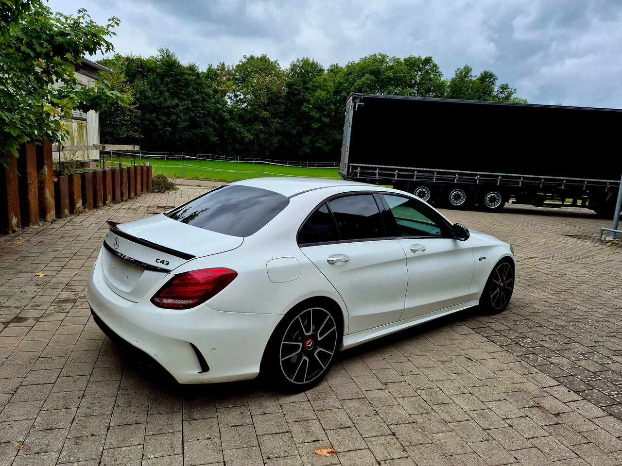 Mercedes-Benz E 43 AMG E 43 AMG - изображение 3