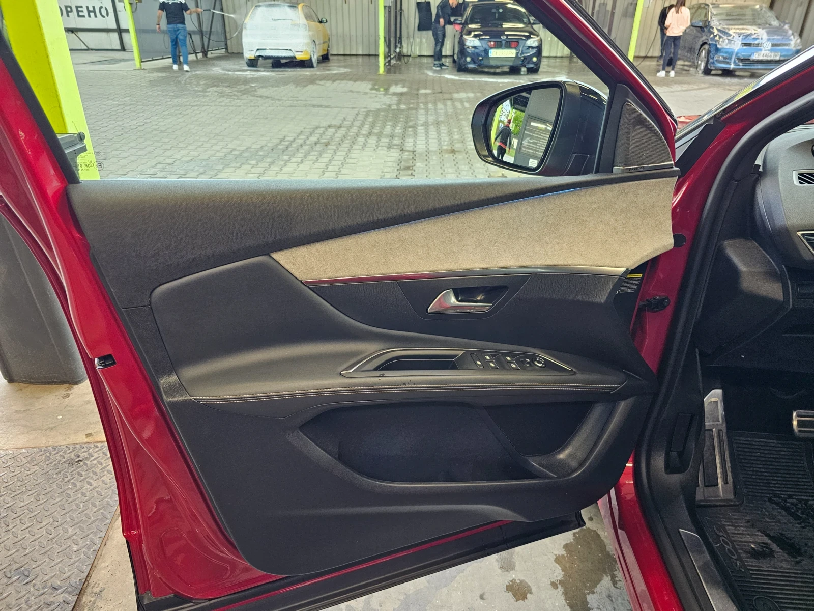 Peugeot 3008 1.2 GT EAT8 131 - изображение 7