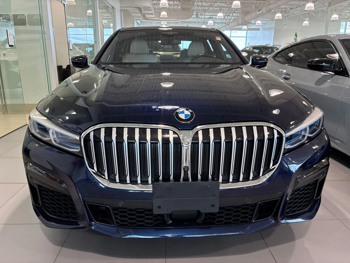 BMW 750 * CARFAX *    | Mobile.bg   3