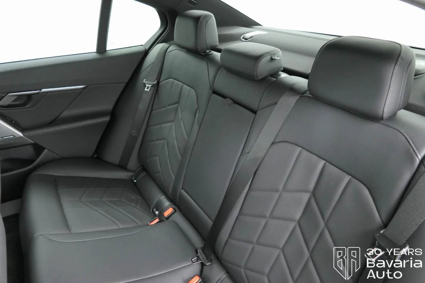 BMW i5 40 xDriveM Sport Paket - изображение 8