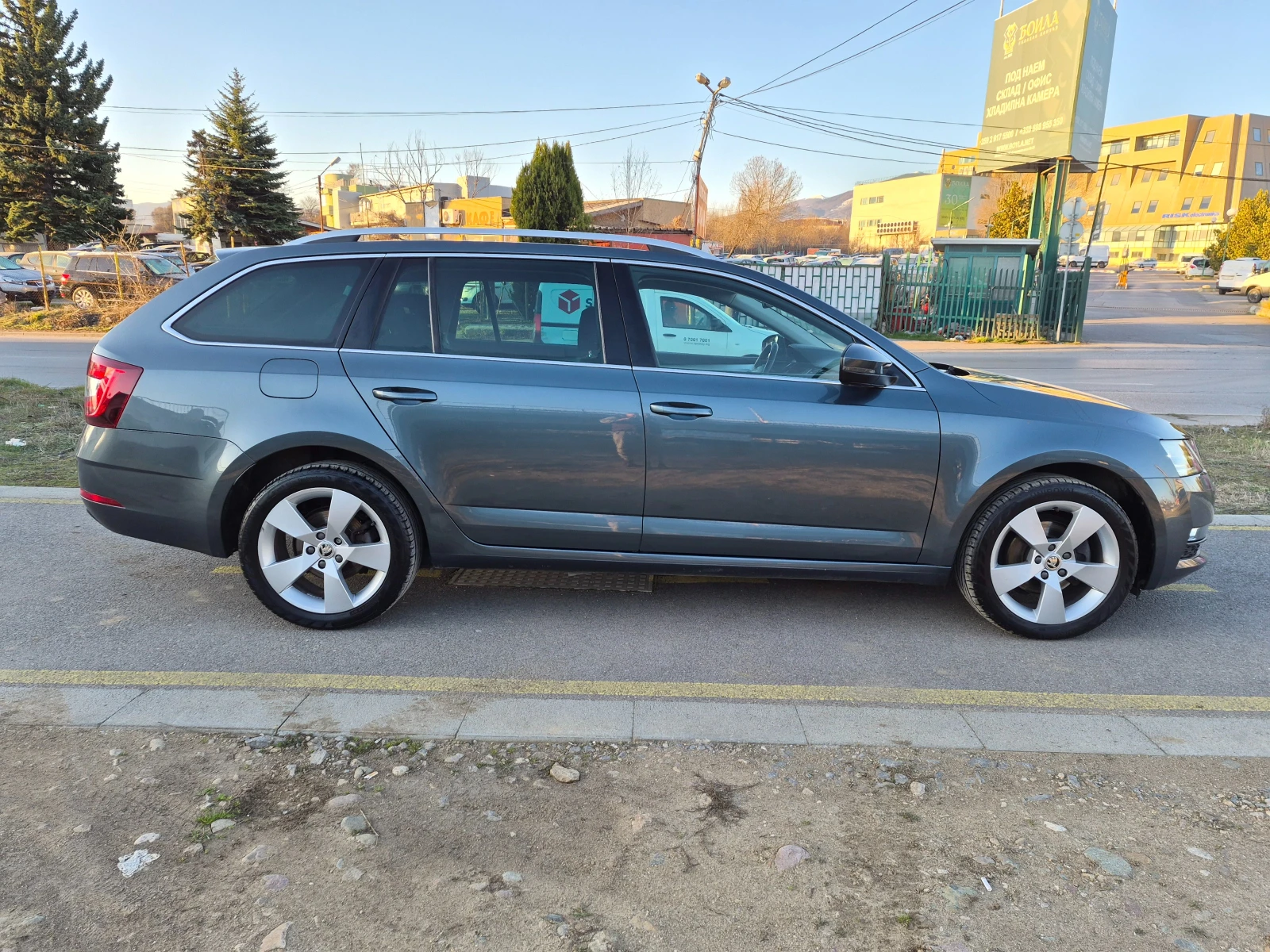 Skoda Octavia 1.4TSI АВТОМАТ, снимка 4 - Автомобили и джипове - 53791038