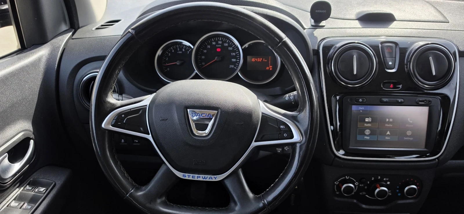 Dacia Lodgy STEPWAY, снимка 11 - Автомобили и джипове - 53871474