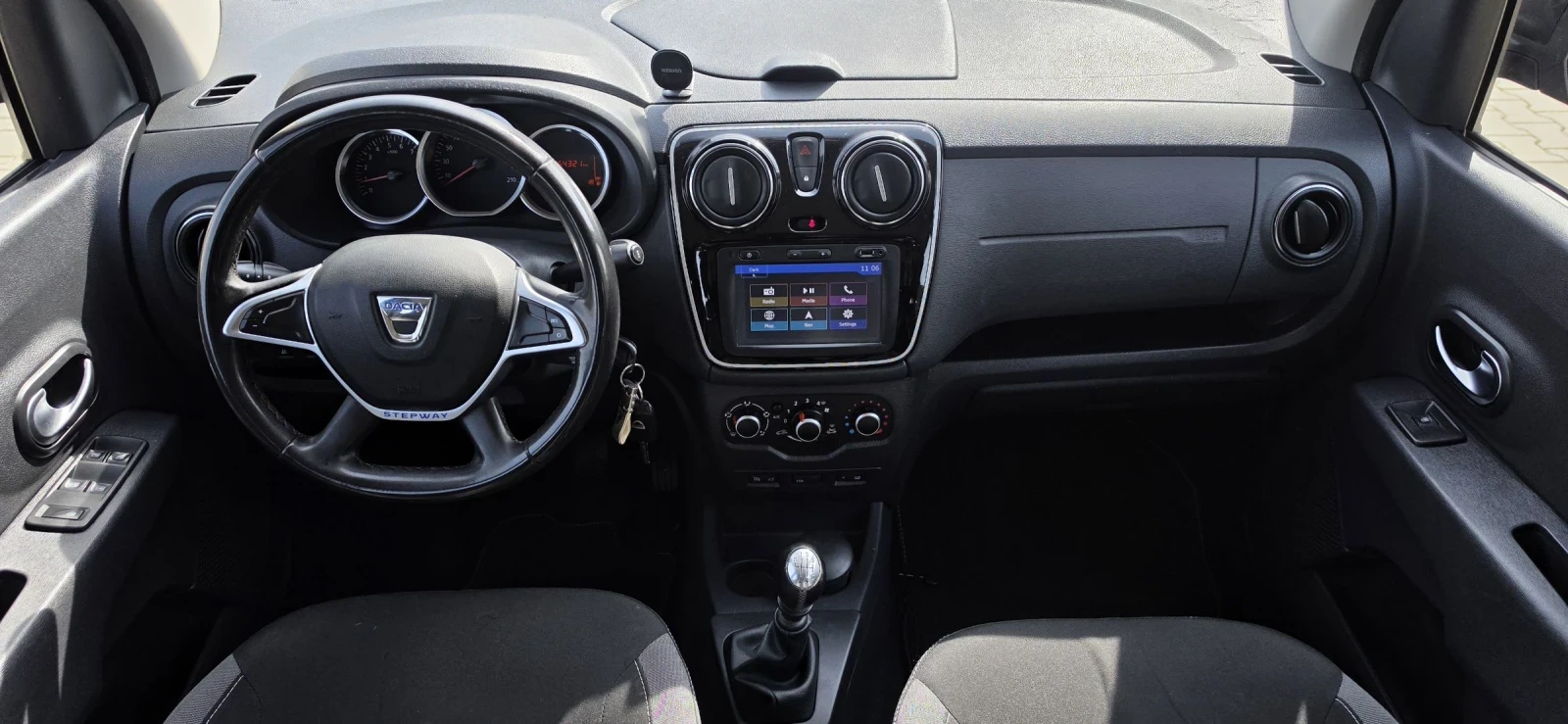 Dacia Lodgy STEPWAY, снимка 12 - Автомобили и джипове - 53871474