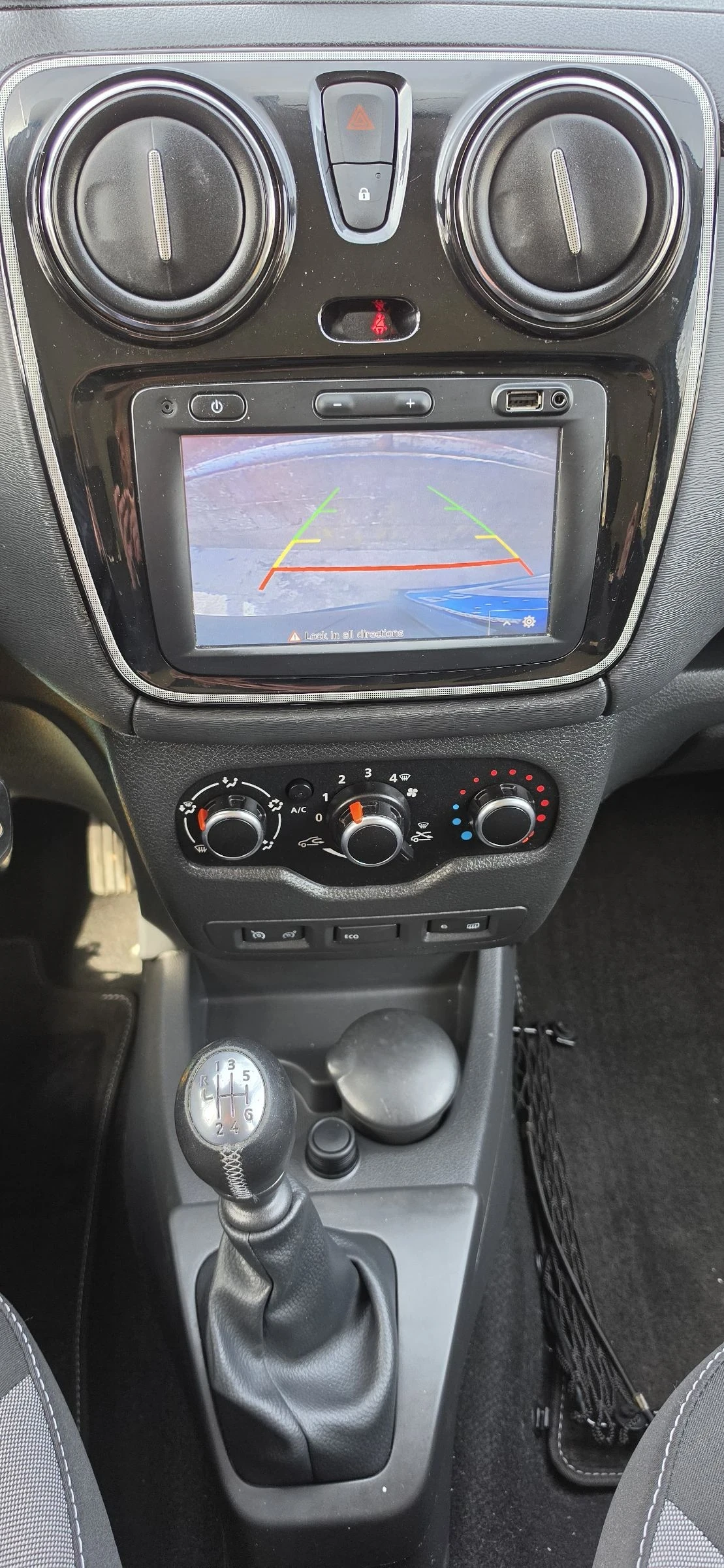 Dacia Lodgy STEPWAY, снимка 13 - Автомобили и джипове - 53871474