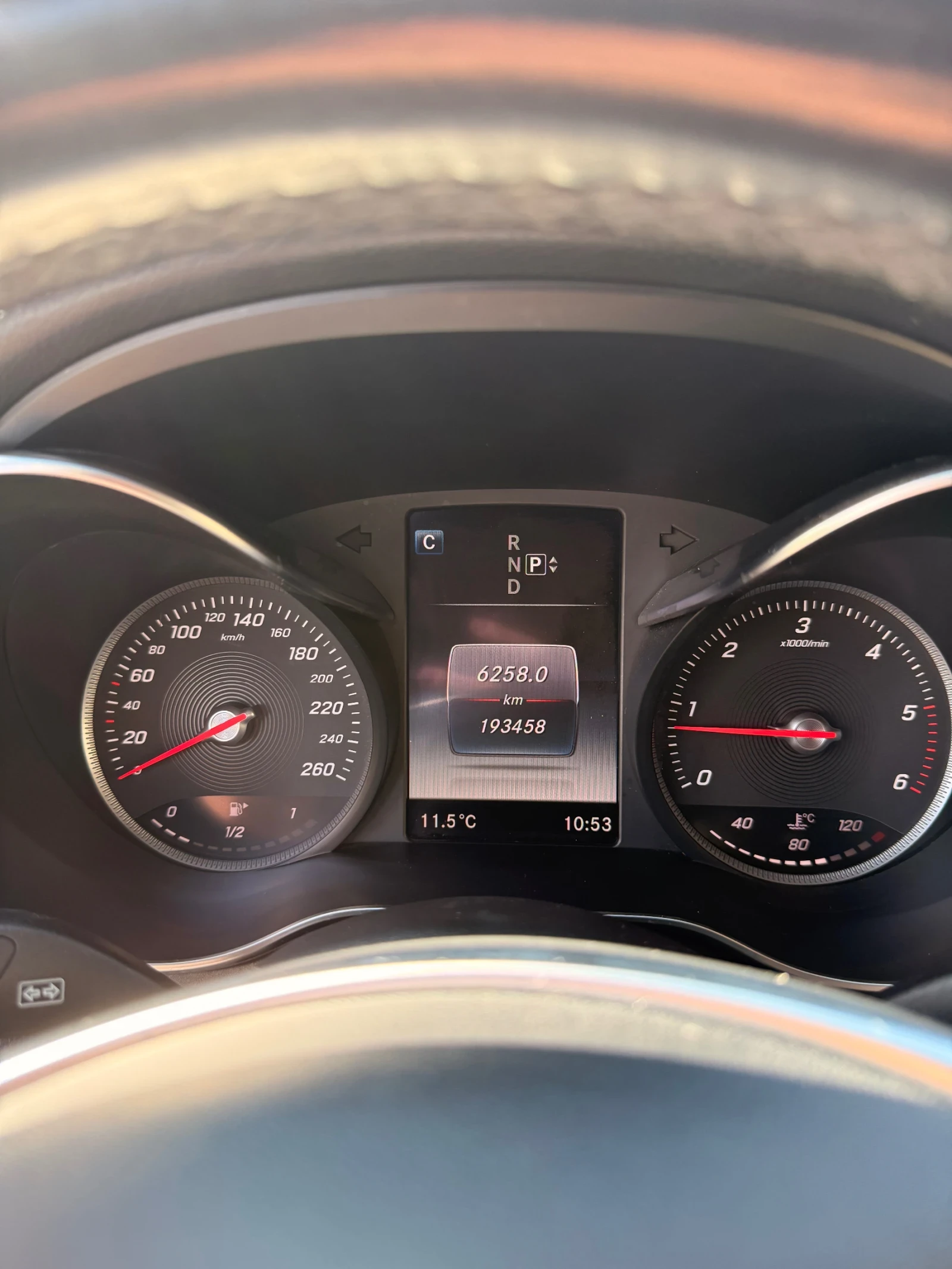 Mercedes-Benz C 220, снимка 9 - Автомобили и джипове - 54156095