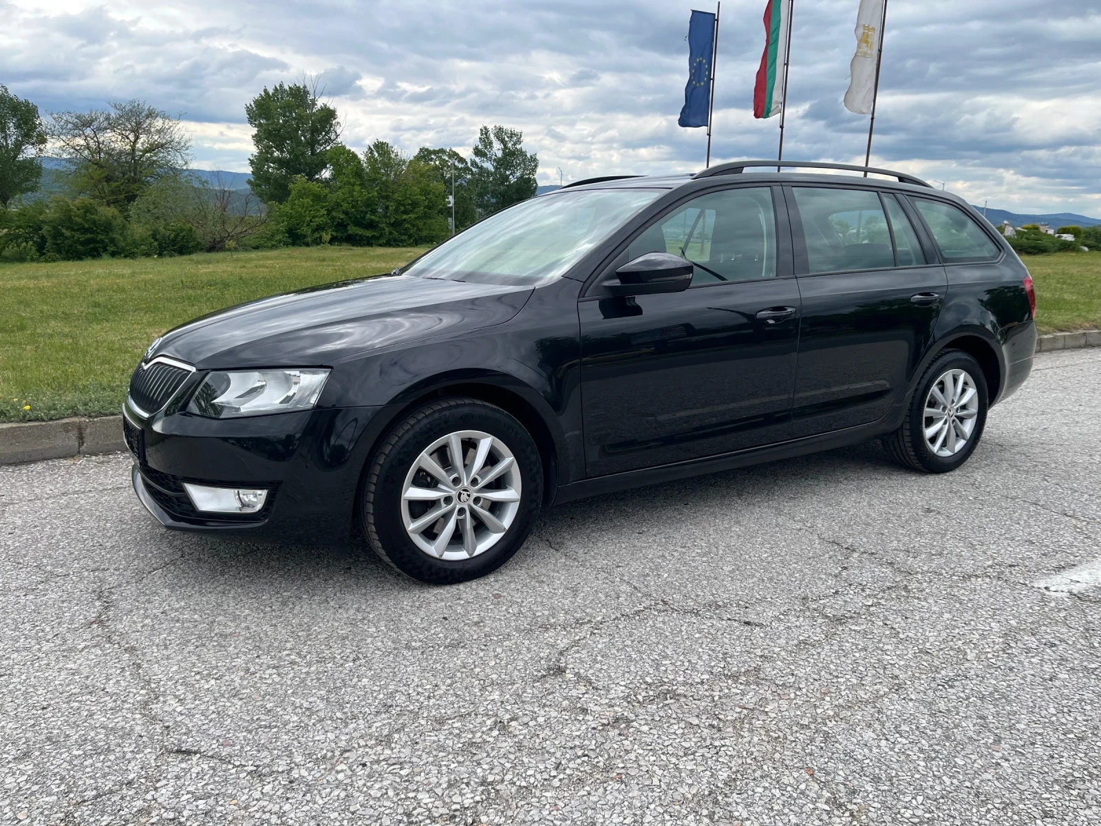 Skoda Octavia 1.8 Turbo DSG 4x4, снимка 2 - Автомобили и джипове - 54382735