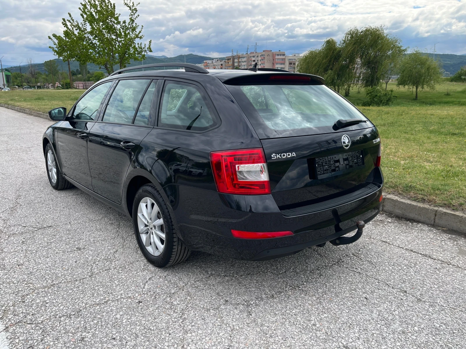 Skoda Octavia 1.8 Turbo DSG 4x4, снимка 3 - Автомобили и джипове - 54382735