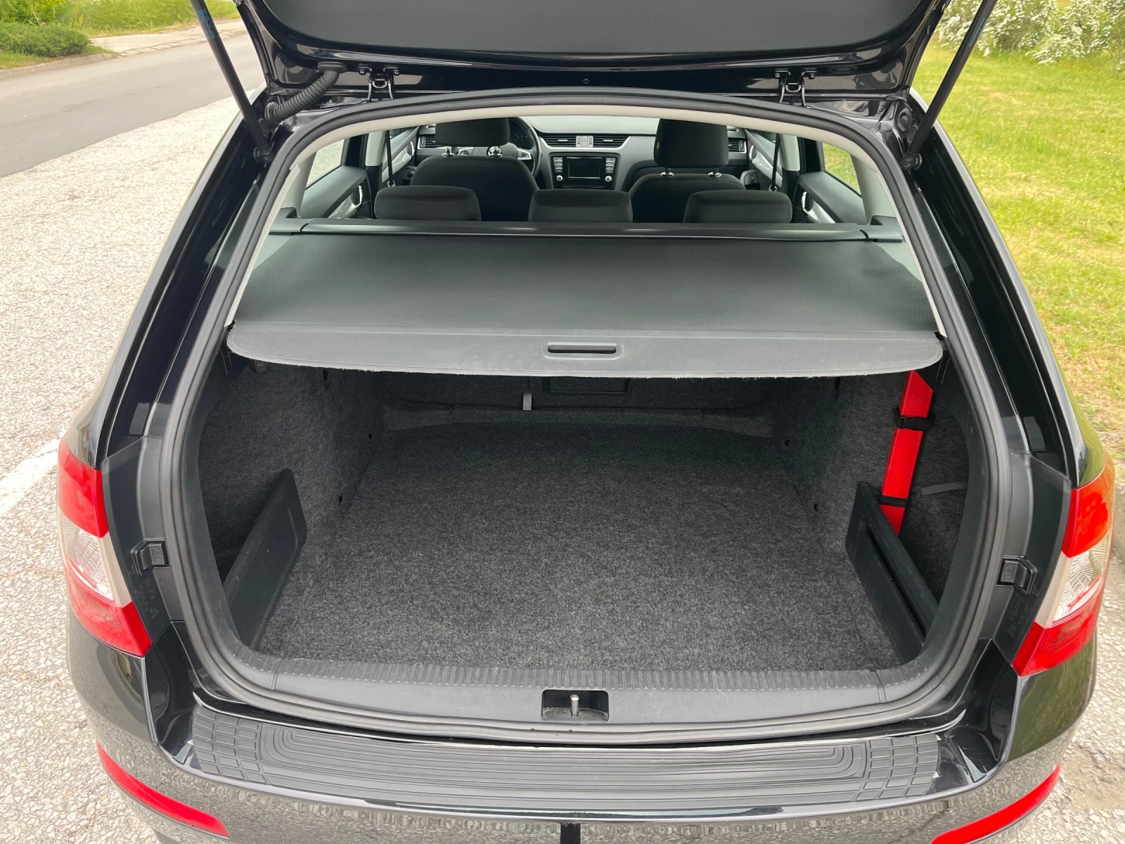 Skoda Octavia 1.8 Turbo DSG 4x4, снимка 16 - Автомобили и джипове - 54382735