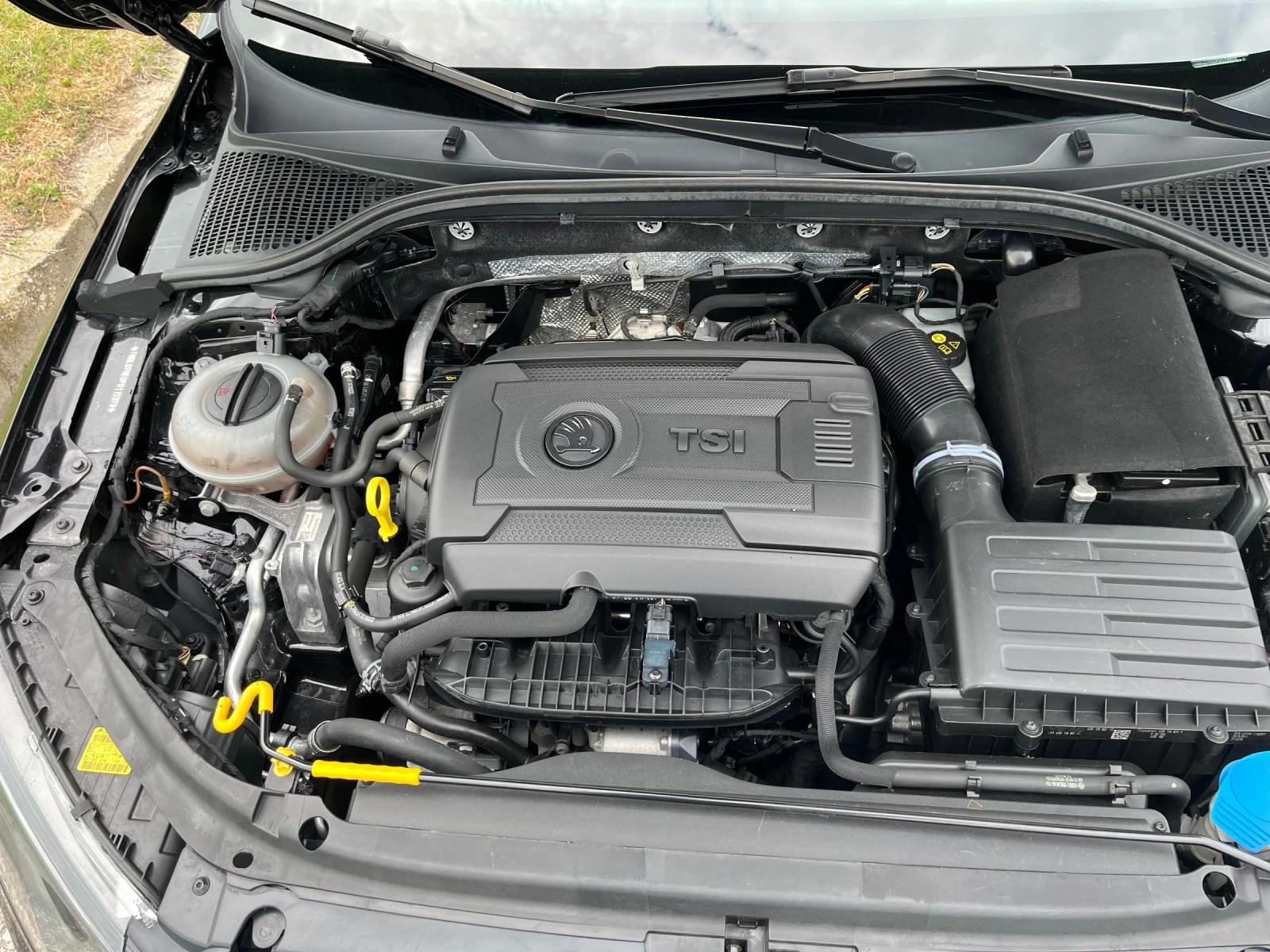 Skoda Octavia 1.8 Turbo DSG 4x4, снимка 15 - Автомобили и джипове - 54382735