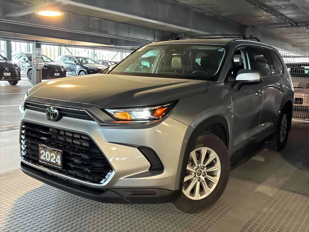Toyota Grand Highlander * AWD * CARFAX * ПОДГРЕВИ * ПАНО * KEYLESS * , снимка 16 - Автомобили и джипове - 54618678